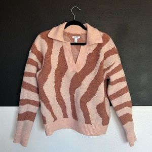 Nine West pink zebra stripe vneck collared sweater size medium